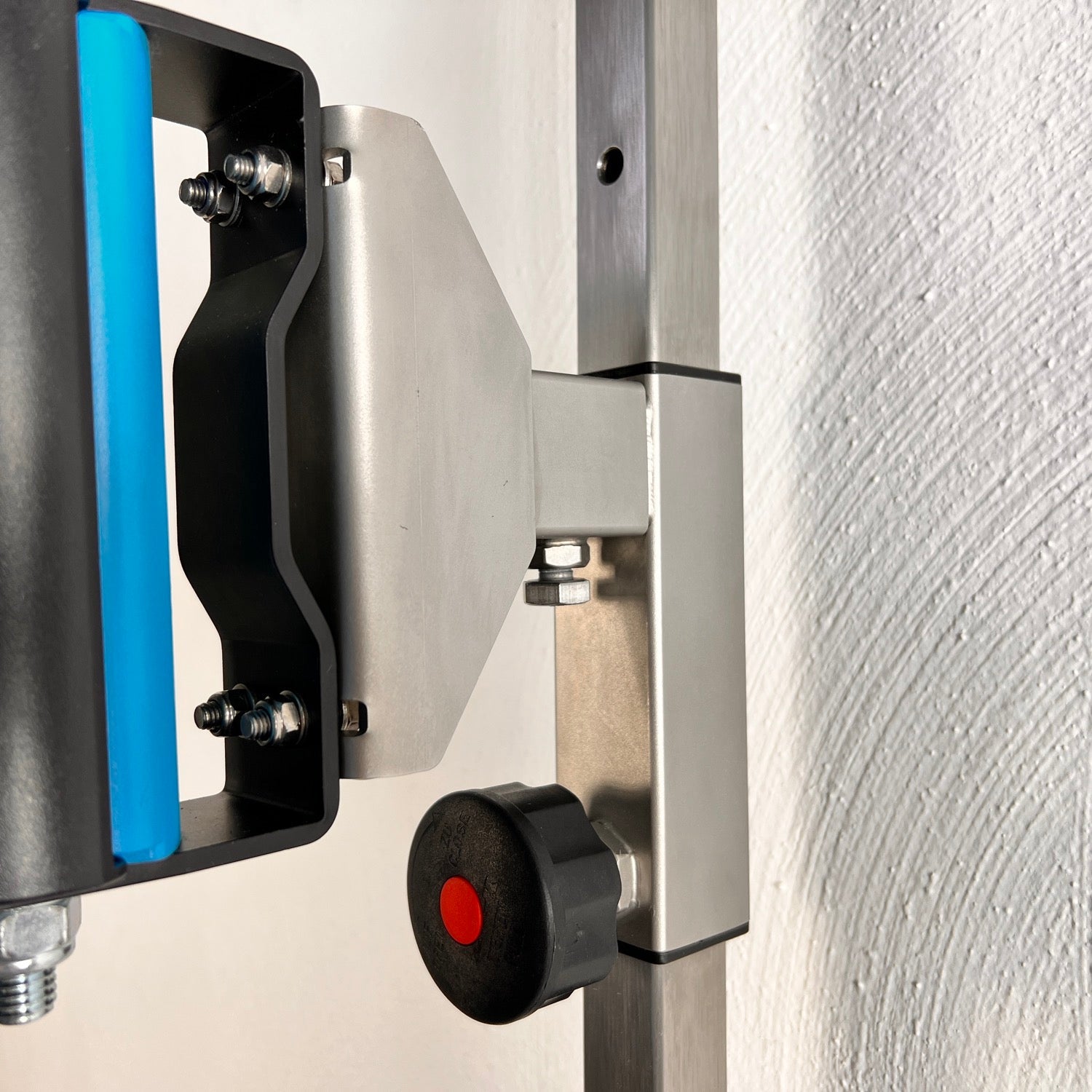 aerobis Wall Rail - Fast height adjustment for revvll and Kinetic Trainer 9