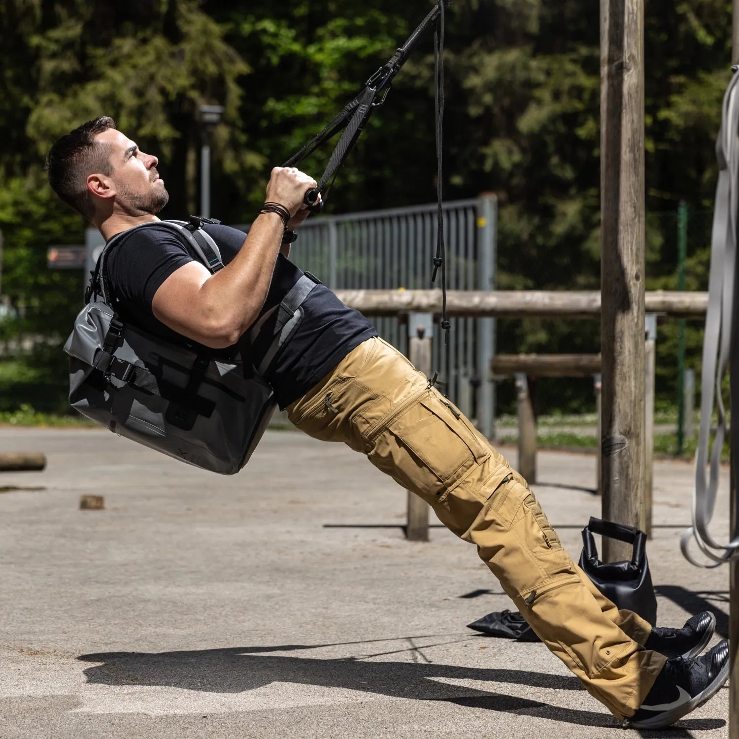 aerobis Fitness Rucksack - Perfekt für Training, Wandern und Büro 3