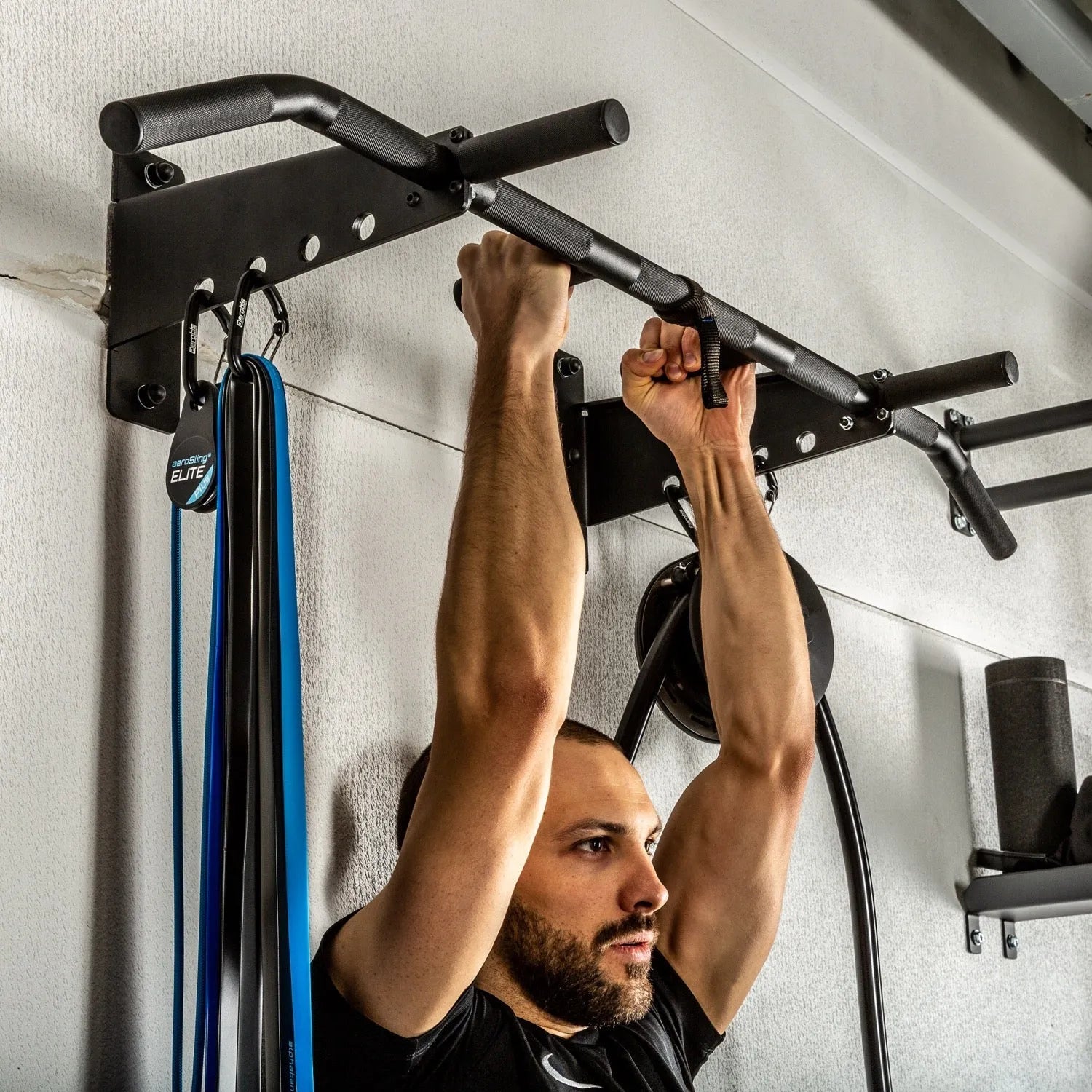 aerobis Premium Klimmzugstange für Wand und Decke 3